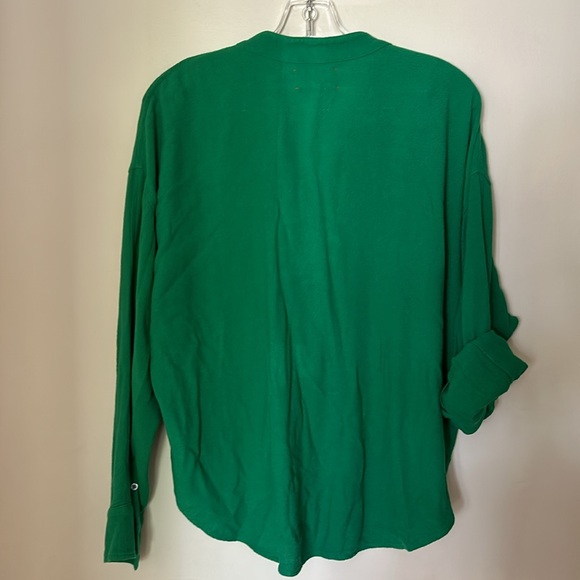 Green Xirena button up - Picture 4 of 5